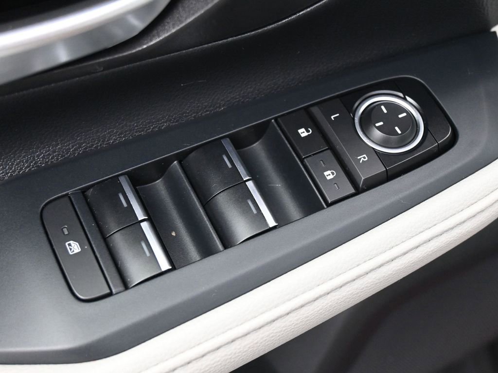 Used 2024 Toyota Grand Highlander XLE image 4