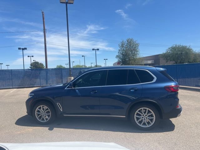 Used 2021 BMW X5 xDrive45e w/ Premium Package image 7