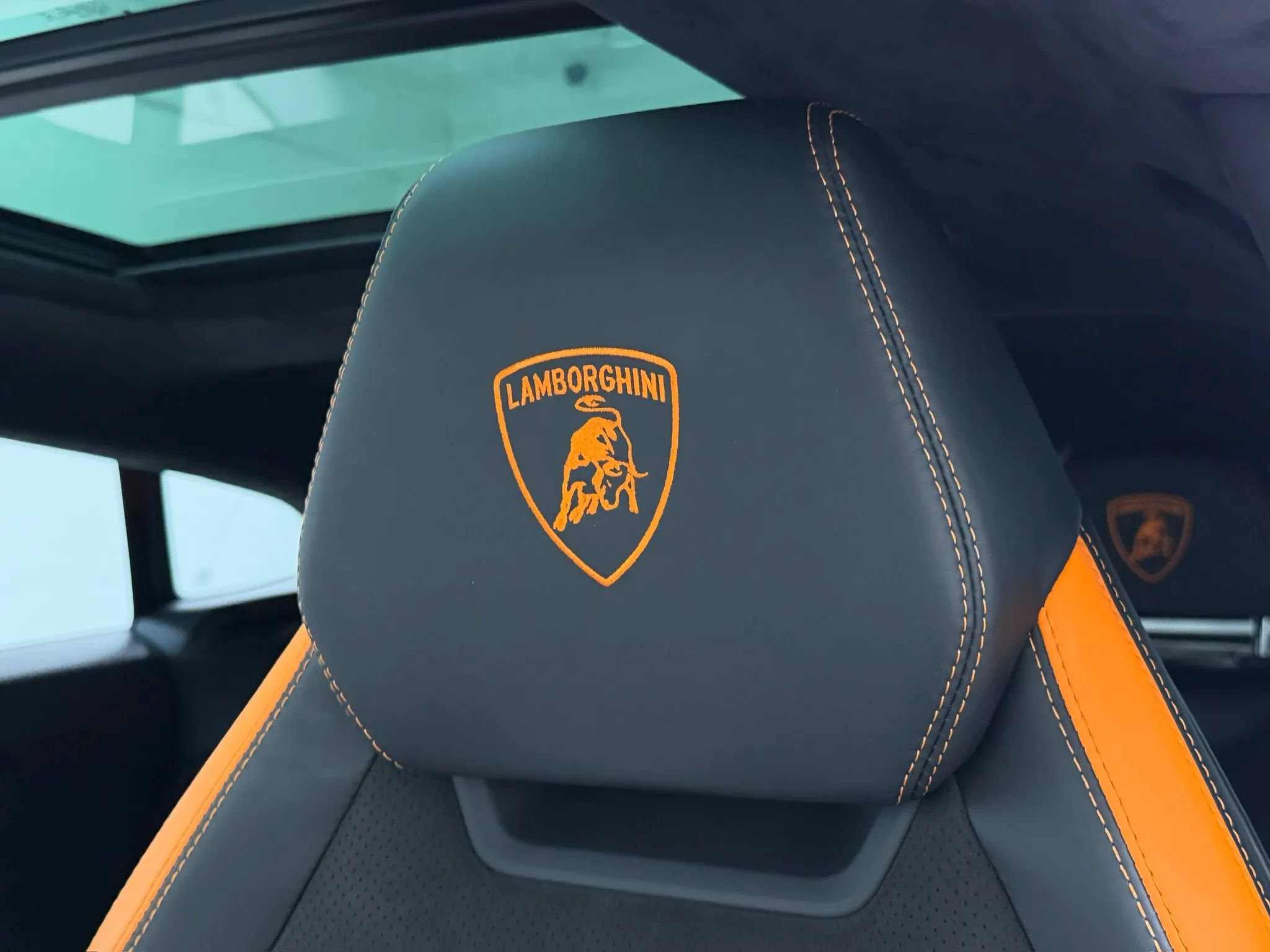 Used 2022 Lamborghini Urus AWD/4WD image 85