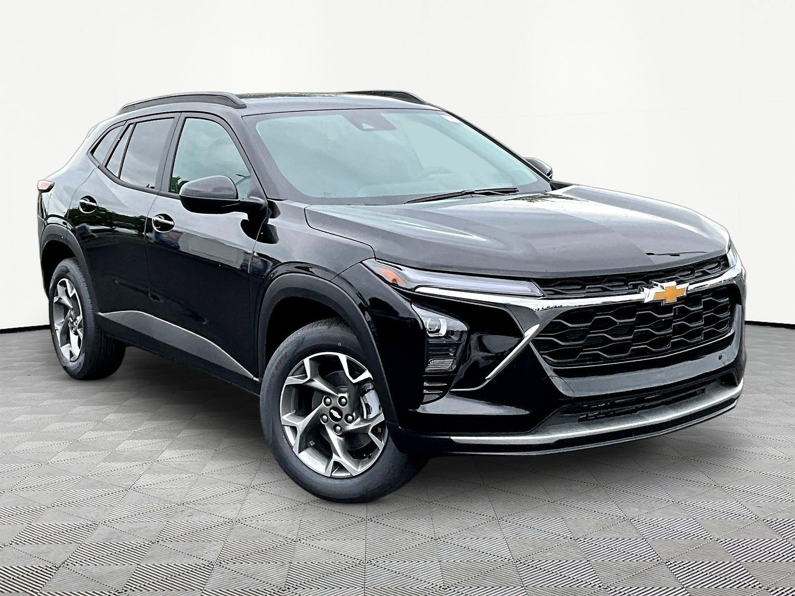 New 2026 Chevrolet Trax LT w/ LT Convenience Package FWD image 3