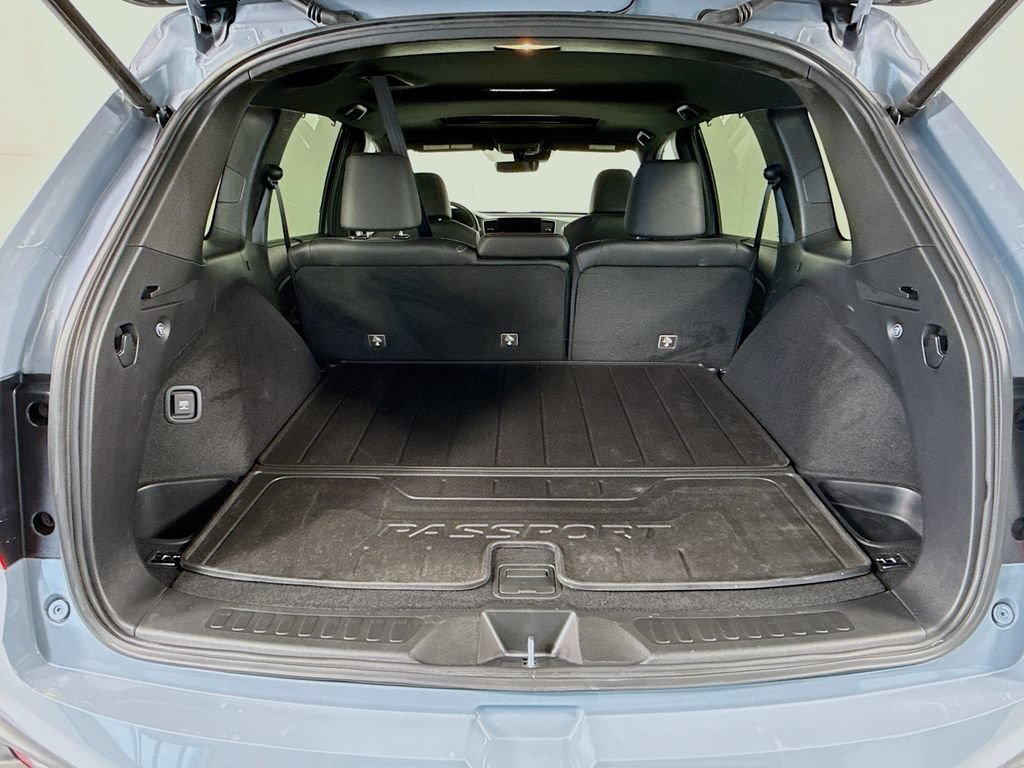 Certified 2025 Honda Passport Black Edition image 28