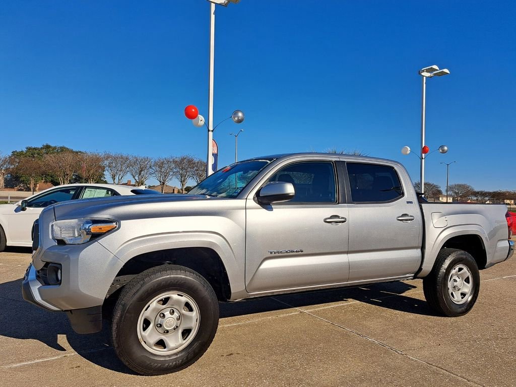 Used 2023 Toyota Tacoma image 2