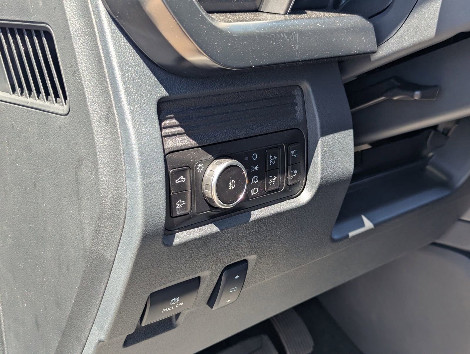 New 2026 Ford F250 Lariat w/ Black Appearance Package AWD/4WD image 51