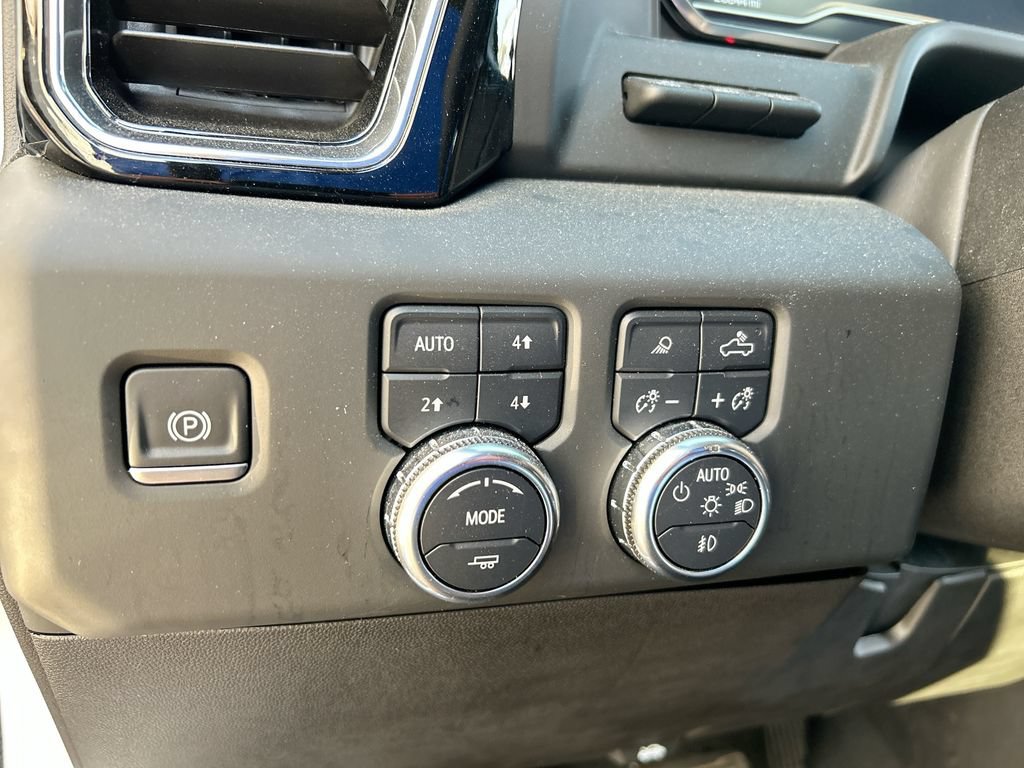 Used 2025 GMC Sierra 3500 Denali Ultimate AWD/4WD image 22