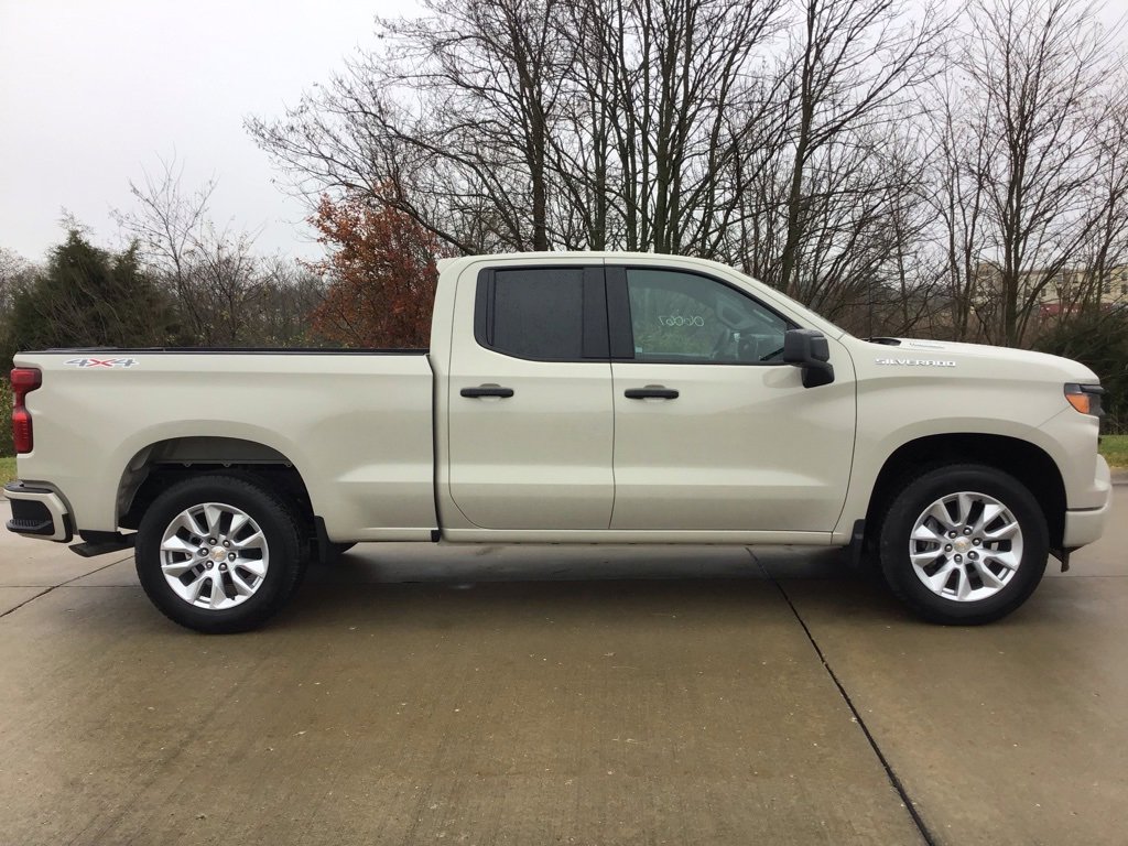 New 2026 Chevrolet Silverado 1500 Custom image 2