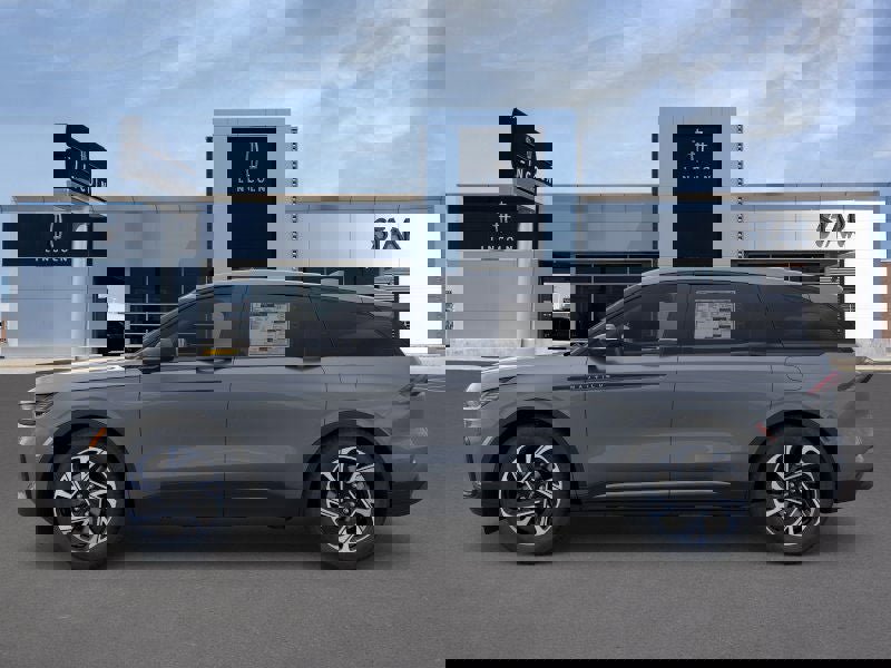 New 2025 Lincoln Nautilus Premier w/ Equipment Group 102A image 3