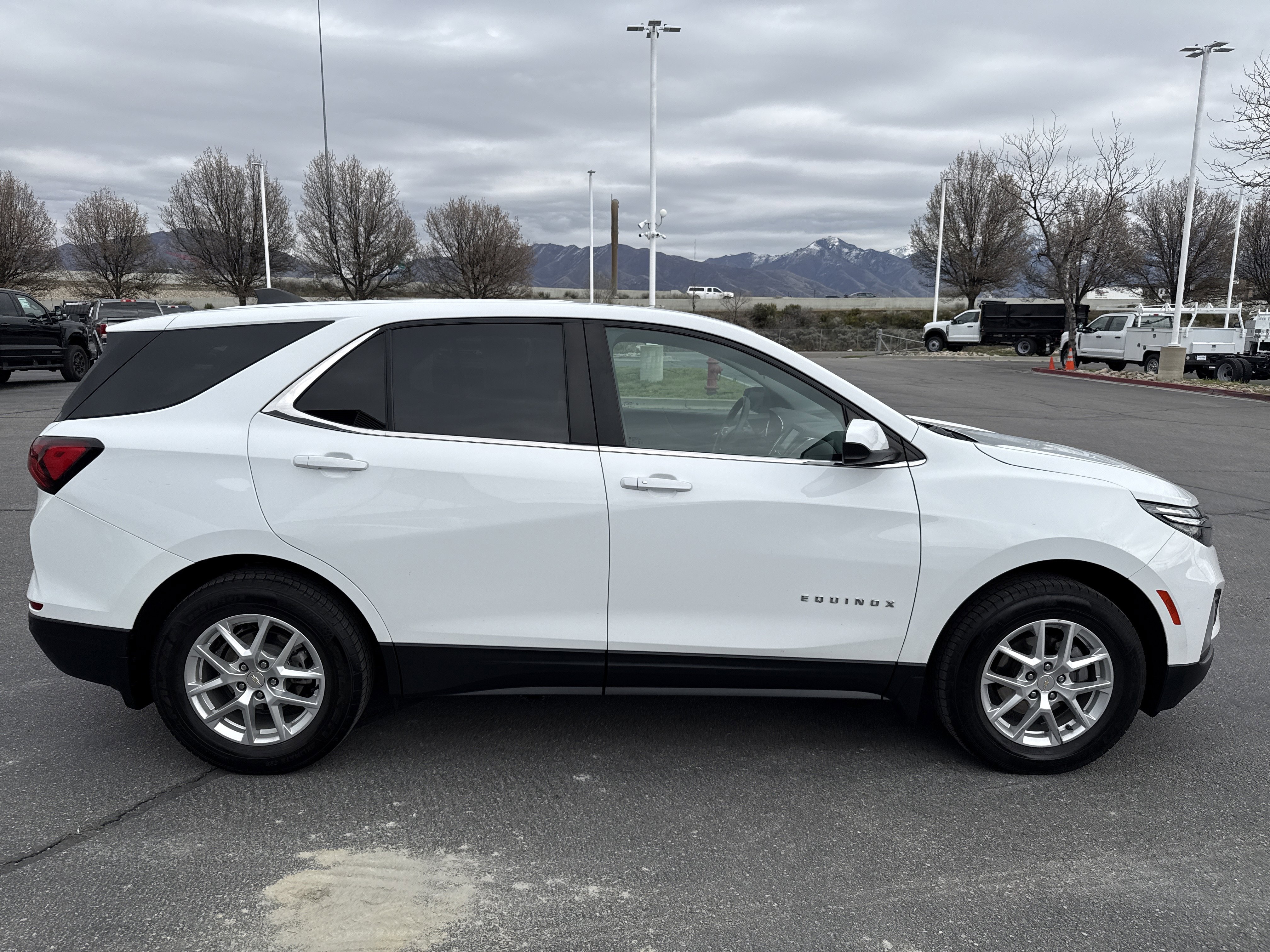 Used 2023 Chevrolet Equinox LT w/ LPO, Floor Liner Package AWD/4WD image 6