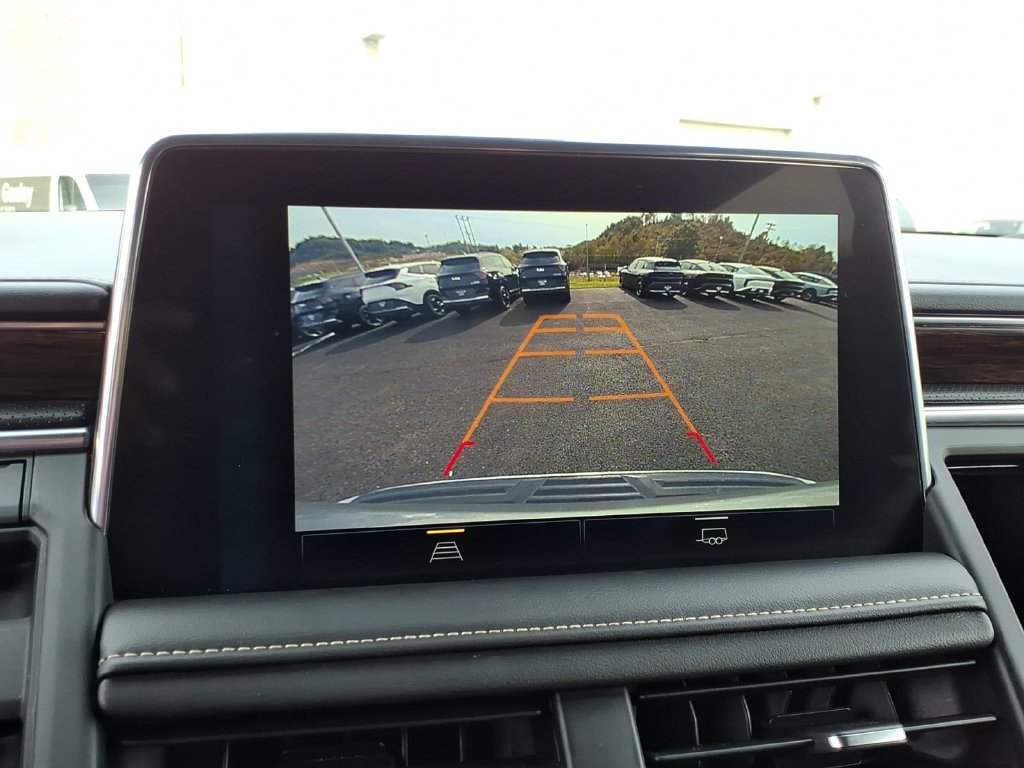 Used 2023 Chevrolet Tahoe Premier AWD/4WD image 22