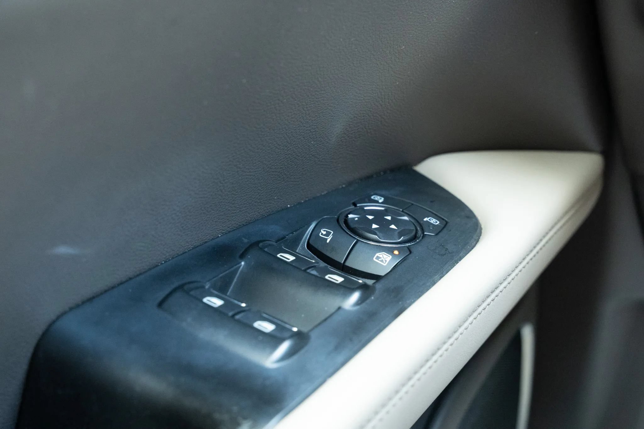 Used 2021 Lincoln Nautilus Reserve FWD image 31