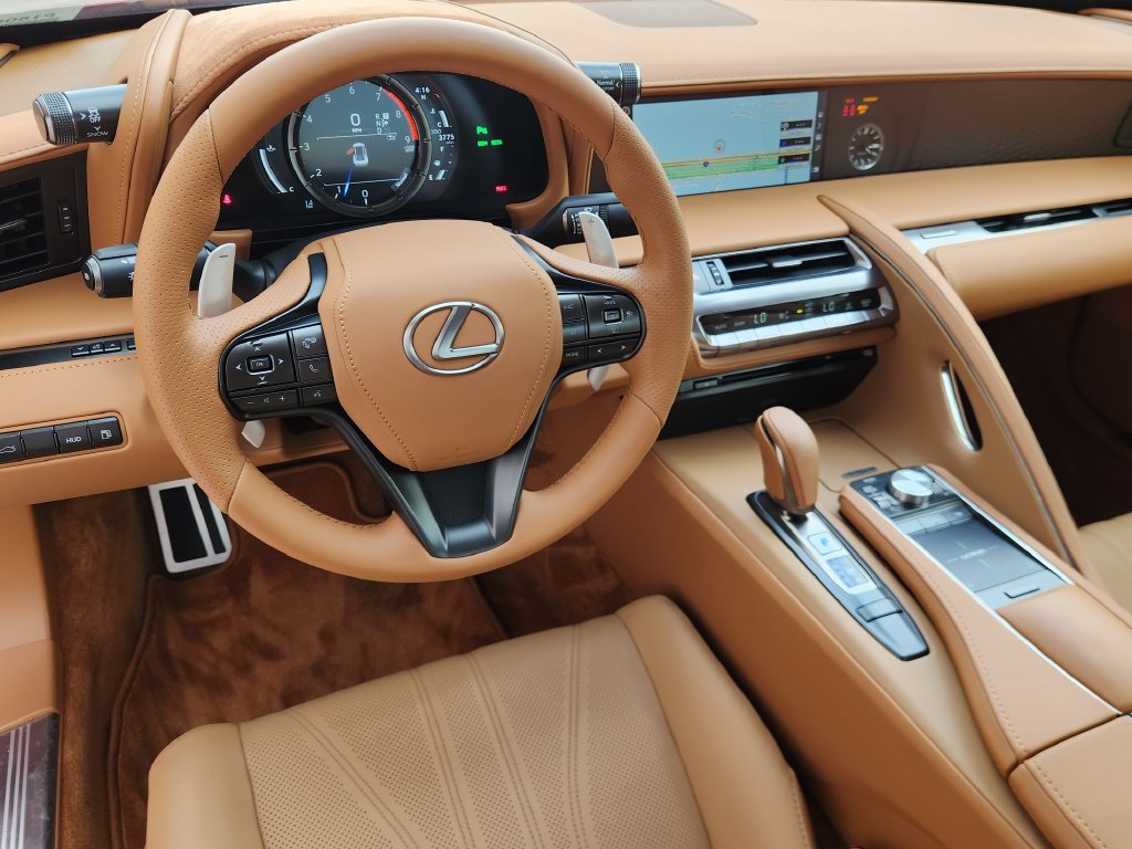Used 2018 Lexus LC 500 Coupe w/ Touring Package RWD image 28