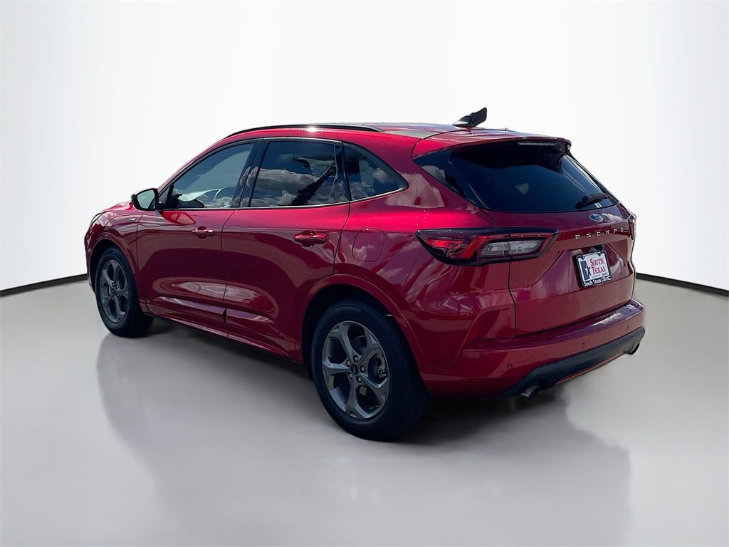 Used 2023 Ford Escape ST-Line w/ Tech Pack #1 image 5