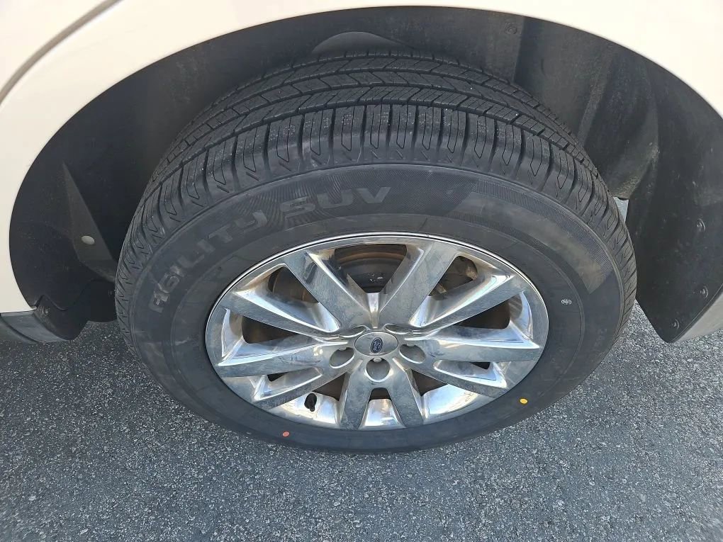 Used 2014 Ford Edge SEL w/ Equipment Group 205A image 51