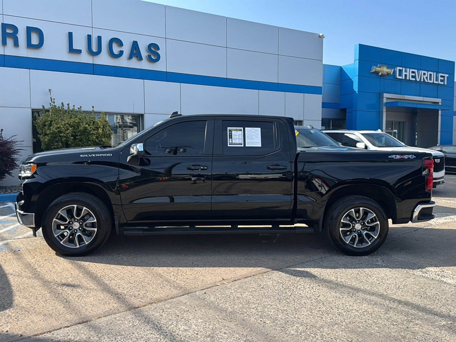 Certified 2025 Chevrolet Silverado 1500 LT w/ All Star Edition Plus AWD/4WD image 8