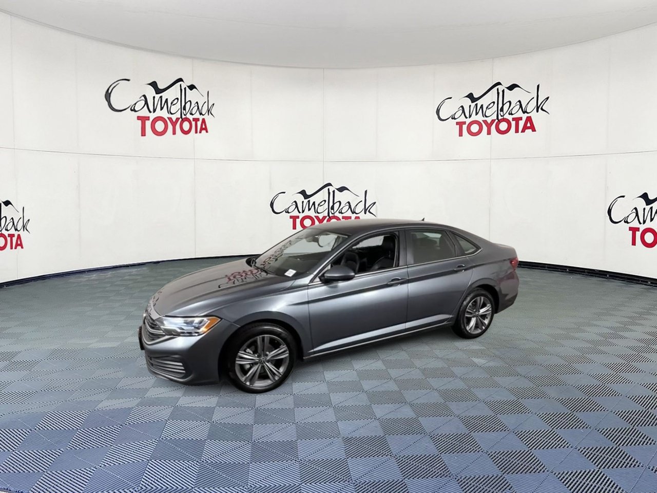 Used 2024 Volkswagen Jetta SE FWD image 7