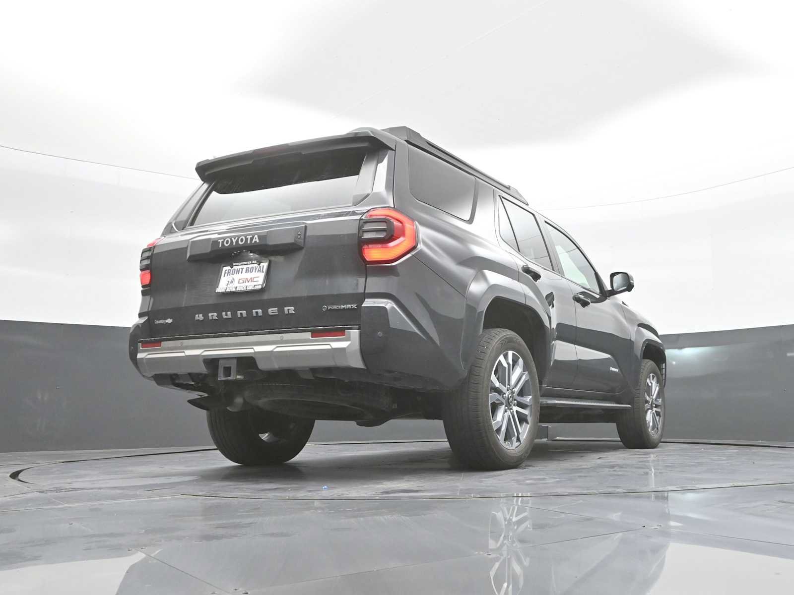 Used 2025 Toyota 4Runner Limited AWD/4WD image 43