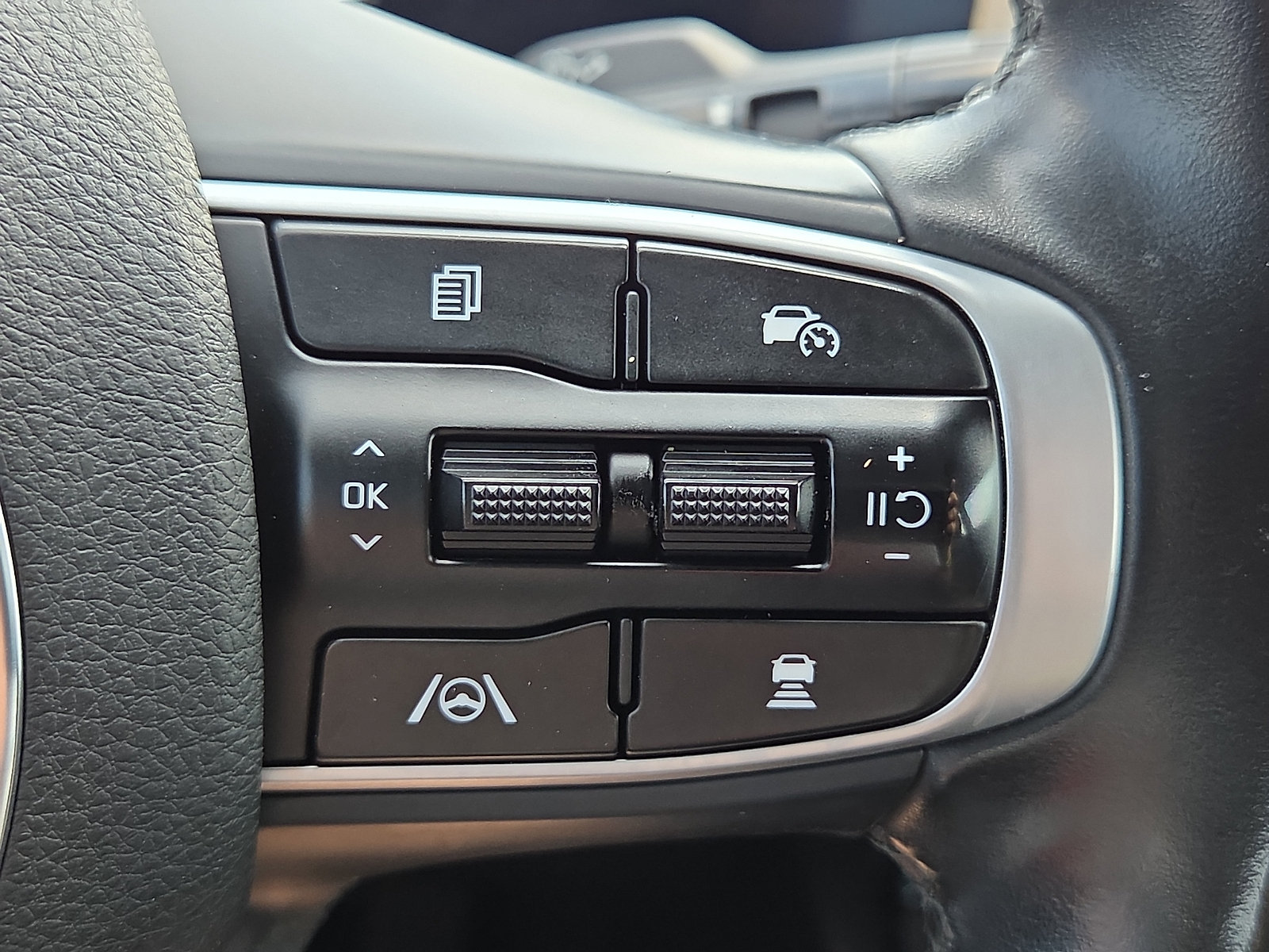 Used 2025 Kia K5 EX FWD image 22
