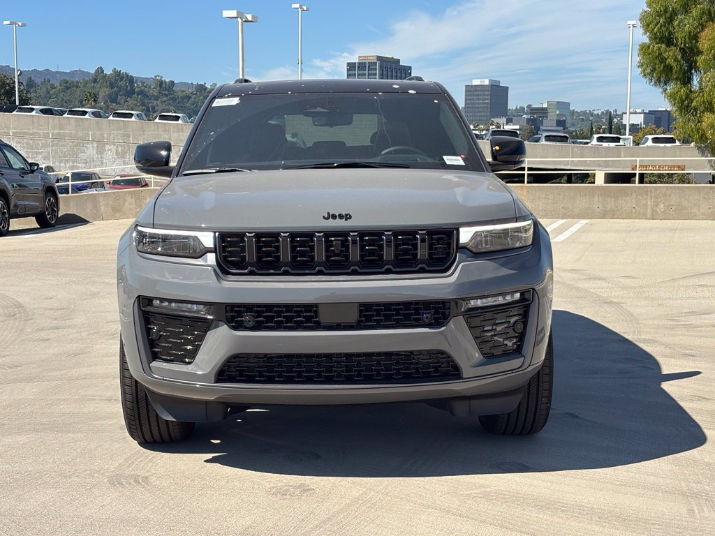 New 2027 Jeep Grand Cherokee Summit w/ Adv Protech Group IV AWD/4WD image 7