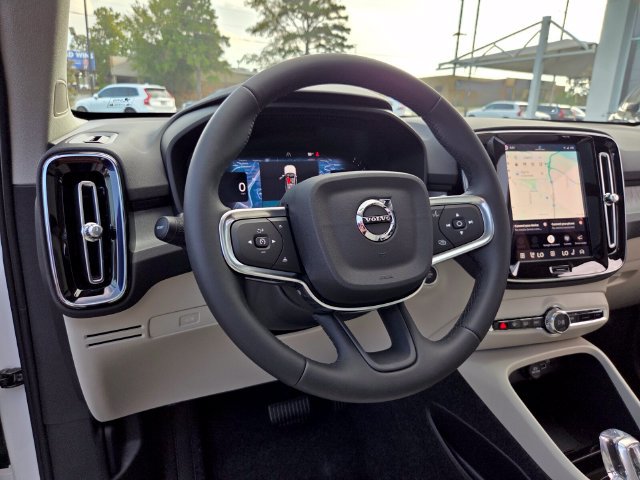 New 2026 Volvo XC40 B5 Plus w/ Protection Package Premier AWD/4WD image 8