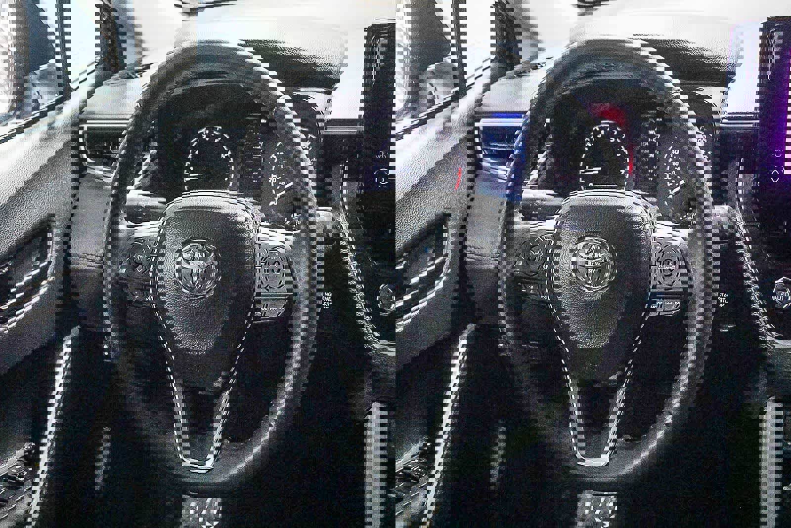 Certified 2025 Toyota Corolla Cross LE FWD image 17