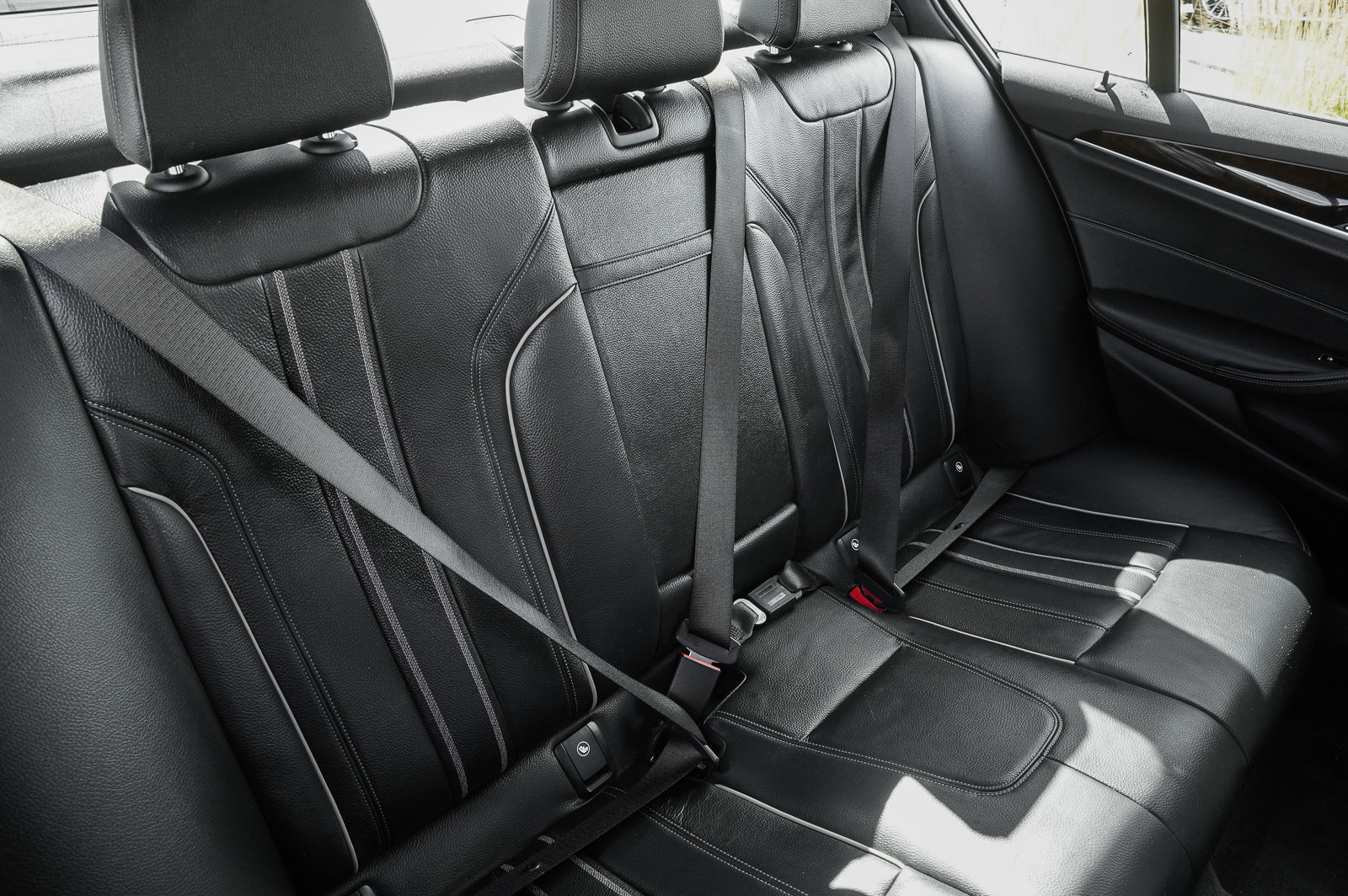 Used 2019 BMW 540i xDrive w/ Premium Package image 19