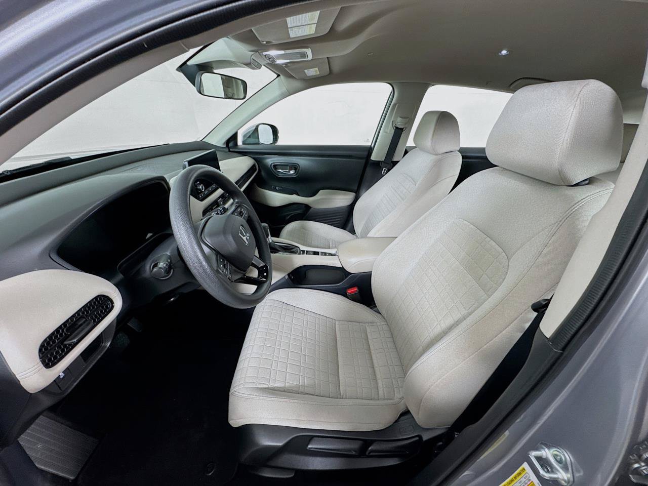 Used 2025 Honda HR-V LX image 12