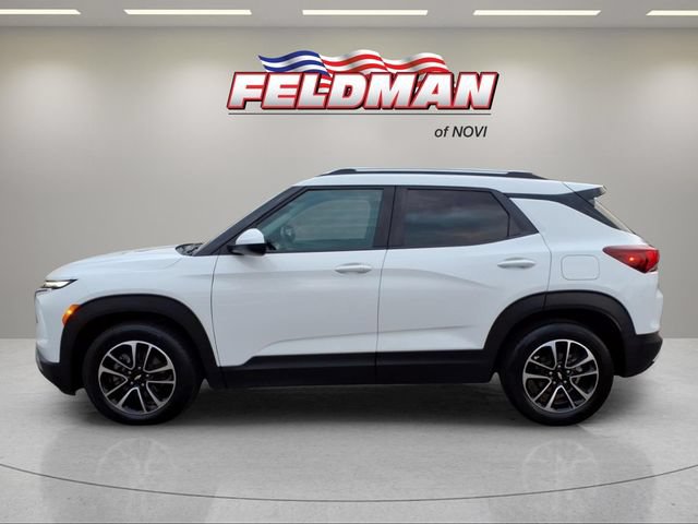 Used 2024 Chevrolet TrailBlazer LT w/ Convenience Package FWD image 2