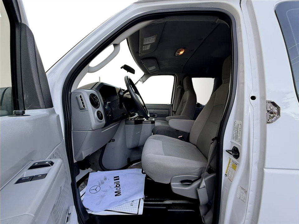 Used 2014 Ford E-150 and Econoline 150 Wagon image 19
