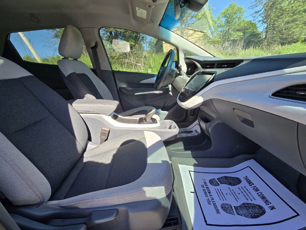 Used 2017 Chevrolet Bolt LT FWD image 16