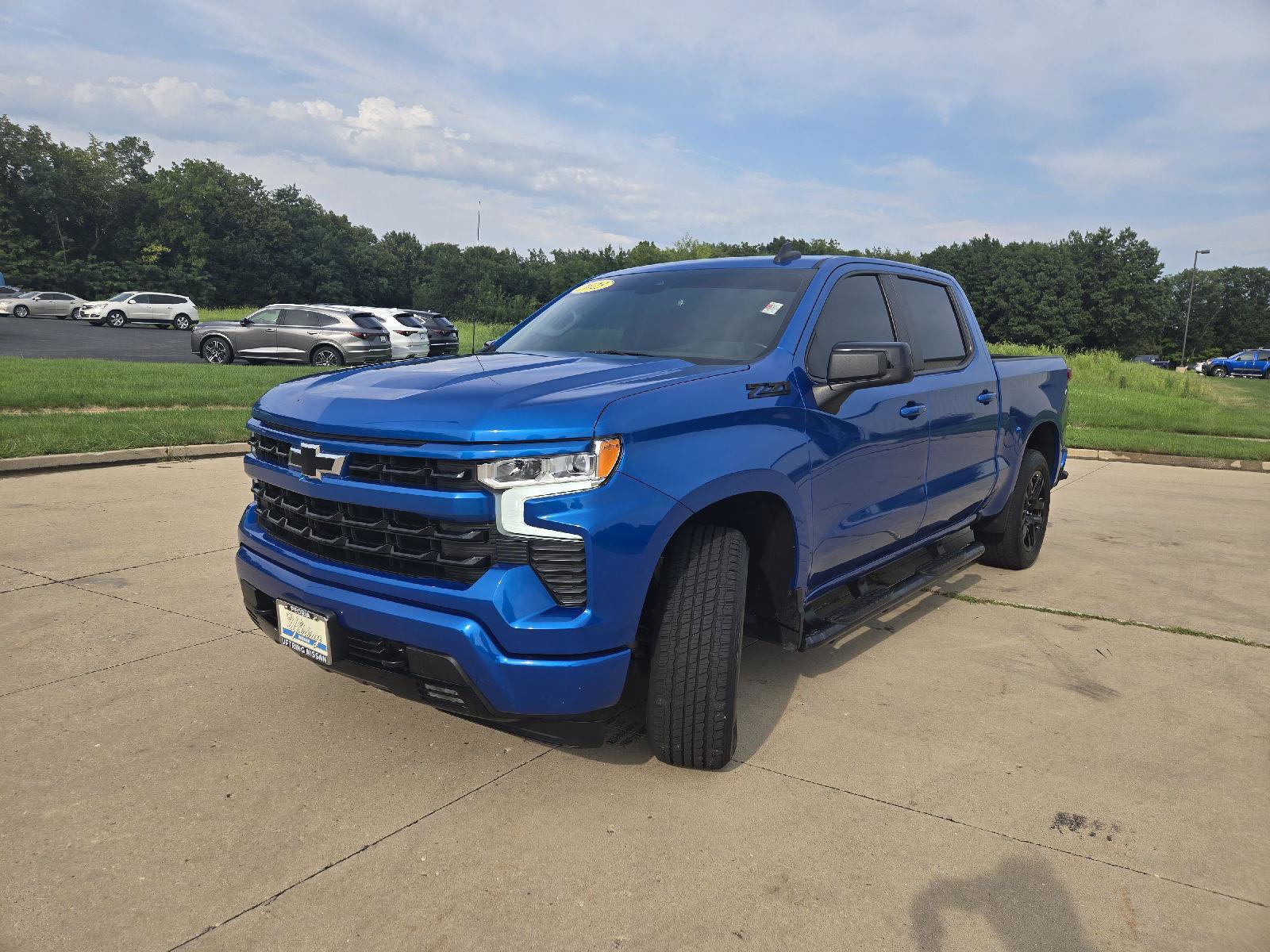 Used 2023 Chevrolet Silverado 1500 RST AWD/4WD image 4