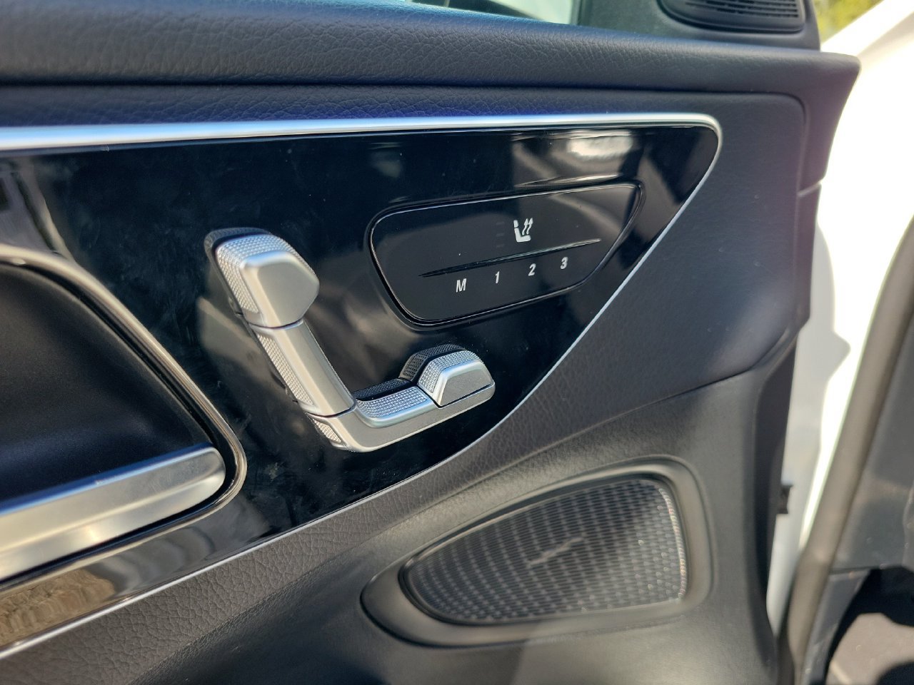 Used 2025 Mercedes-Benz C 300 Sedan image 16