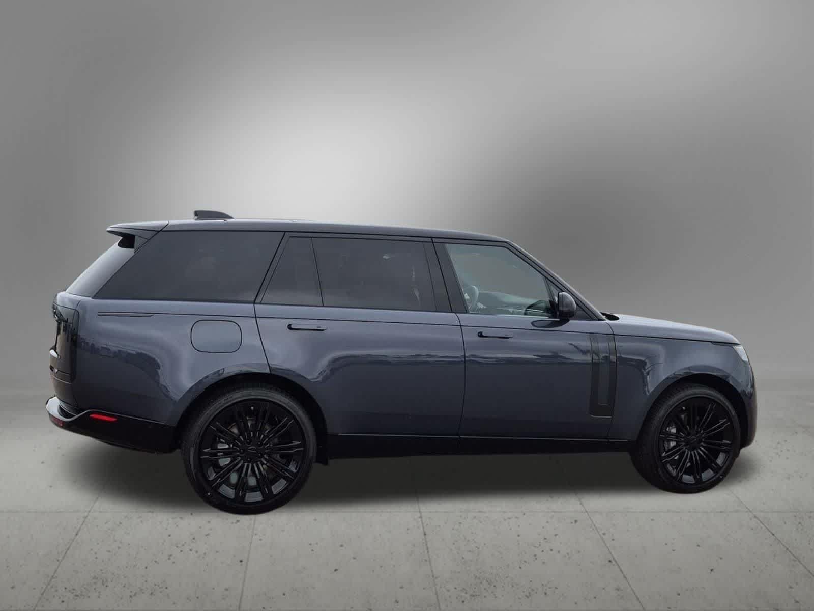 New 2026 Land Rover Range Rover Long Wheelbase SE AWD/4WD image 7