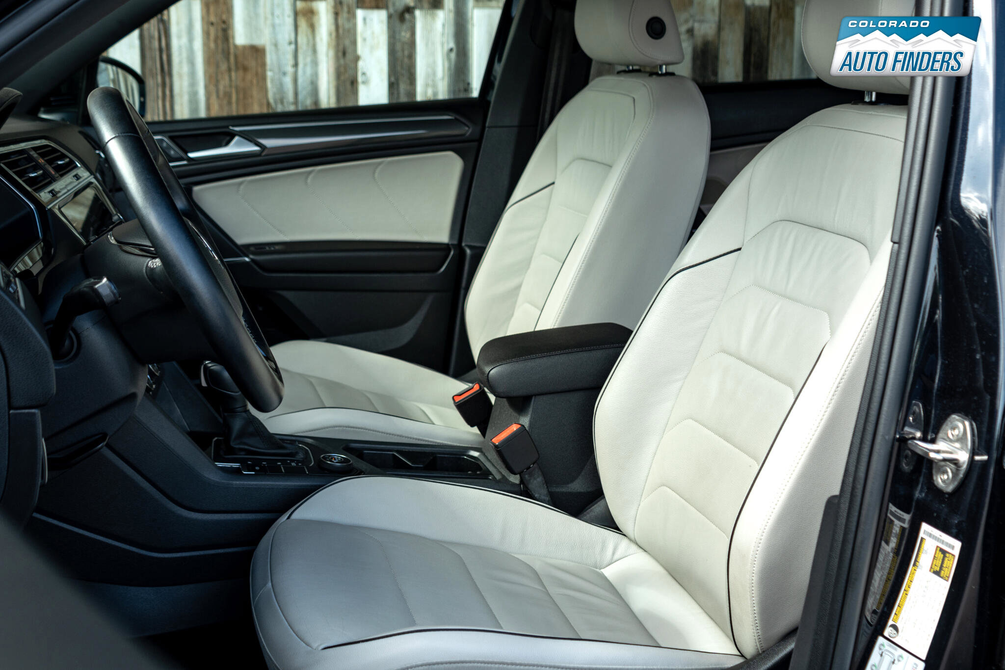 Used 2020 Volkswagen Tiguan SEL Premium R-Line image 11