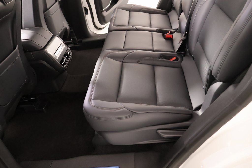 New 2026 Lincoln Nautilus Premier w/ Jet Appearance Package AWD/4WD image 13
