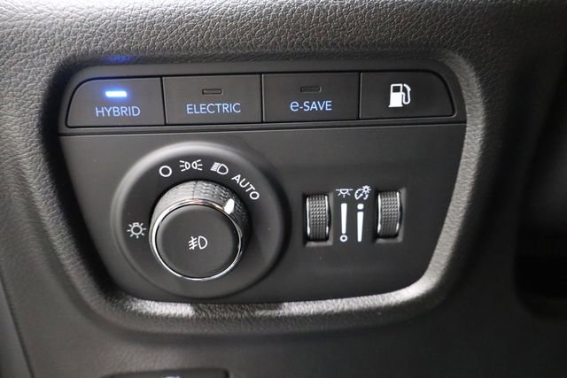 Used 2023 Jeep Grand Cherokee Overland AWD/4WD image 21