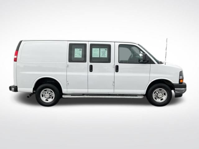Used 2024 Chevrolet Express 2500 w/ Driver Convenience Package RWD image 8