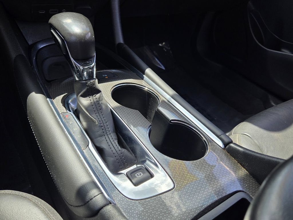 Used 2022 Chevrolet Malibu LT w/ Leather Package FWD image 17