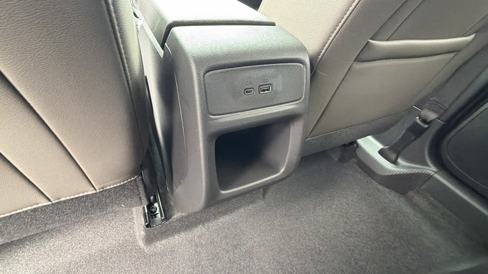New 2026 Chevrolet Trax ACTIV w/ Sunroof Package FWD image 25
