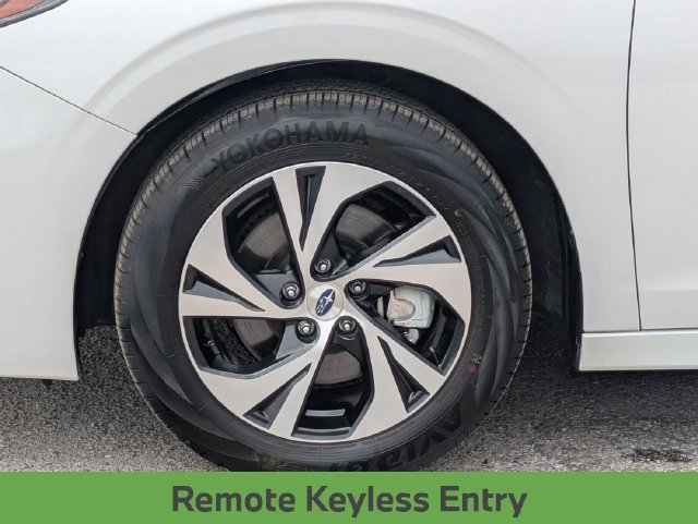 Used 2025 Subaru Legacy Premium AWD/4WD image 12