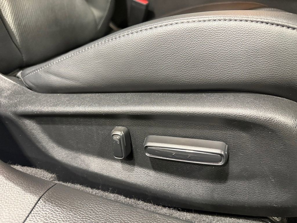 Used 2022 Honda Accord Touring image 14