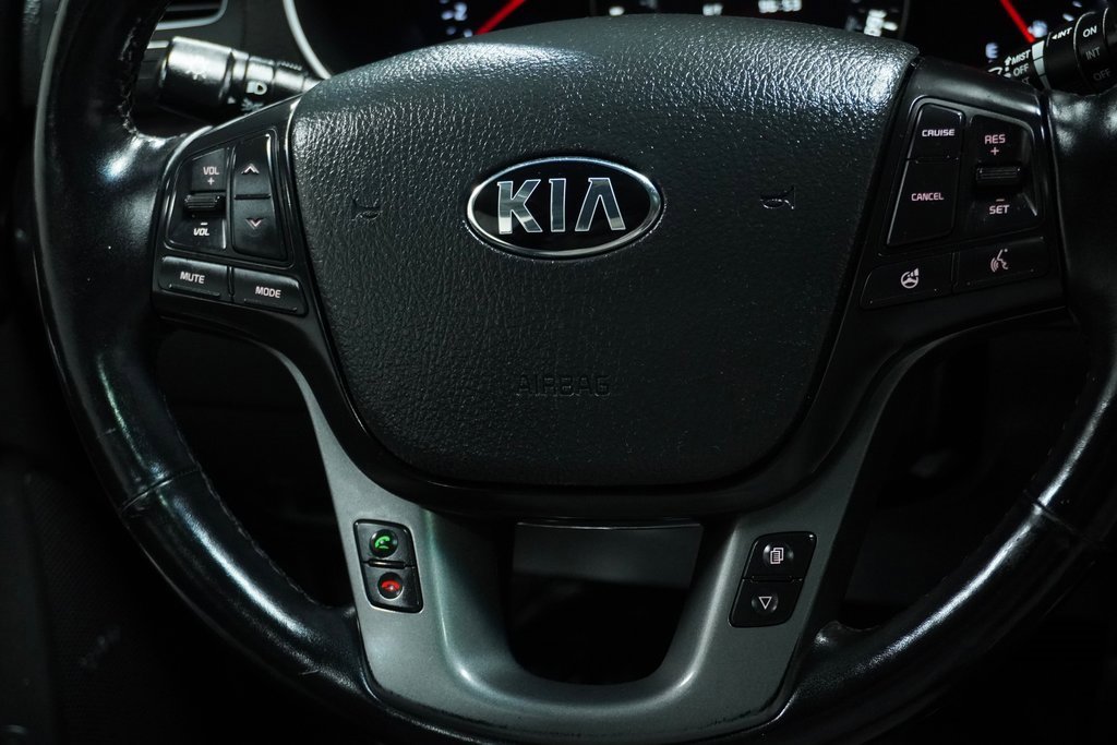 Used 2015 Kia Sorento SX image 19