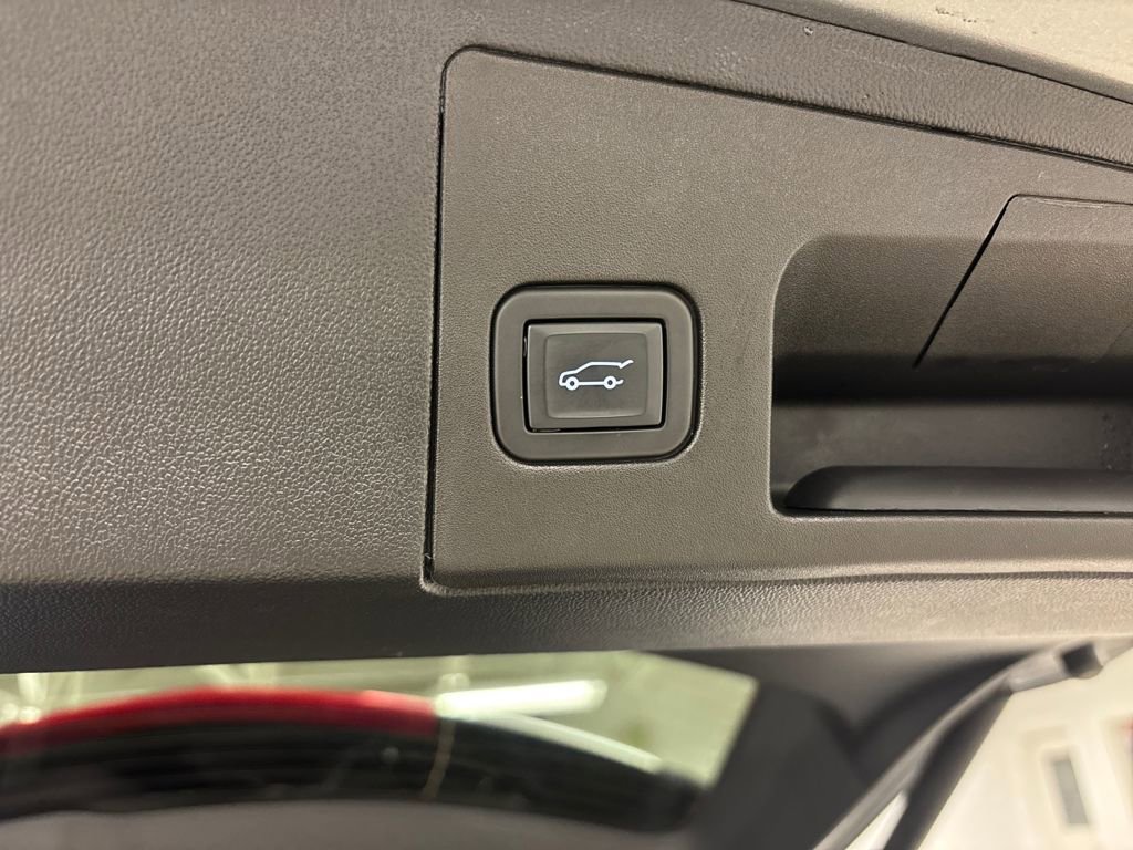 Certified 2023 Cadillac XT5 Premium Luxury image 19