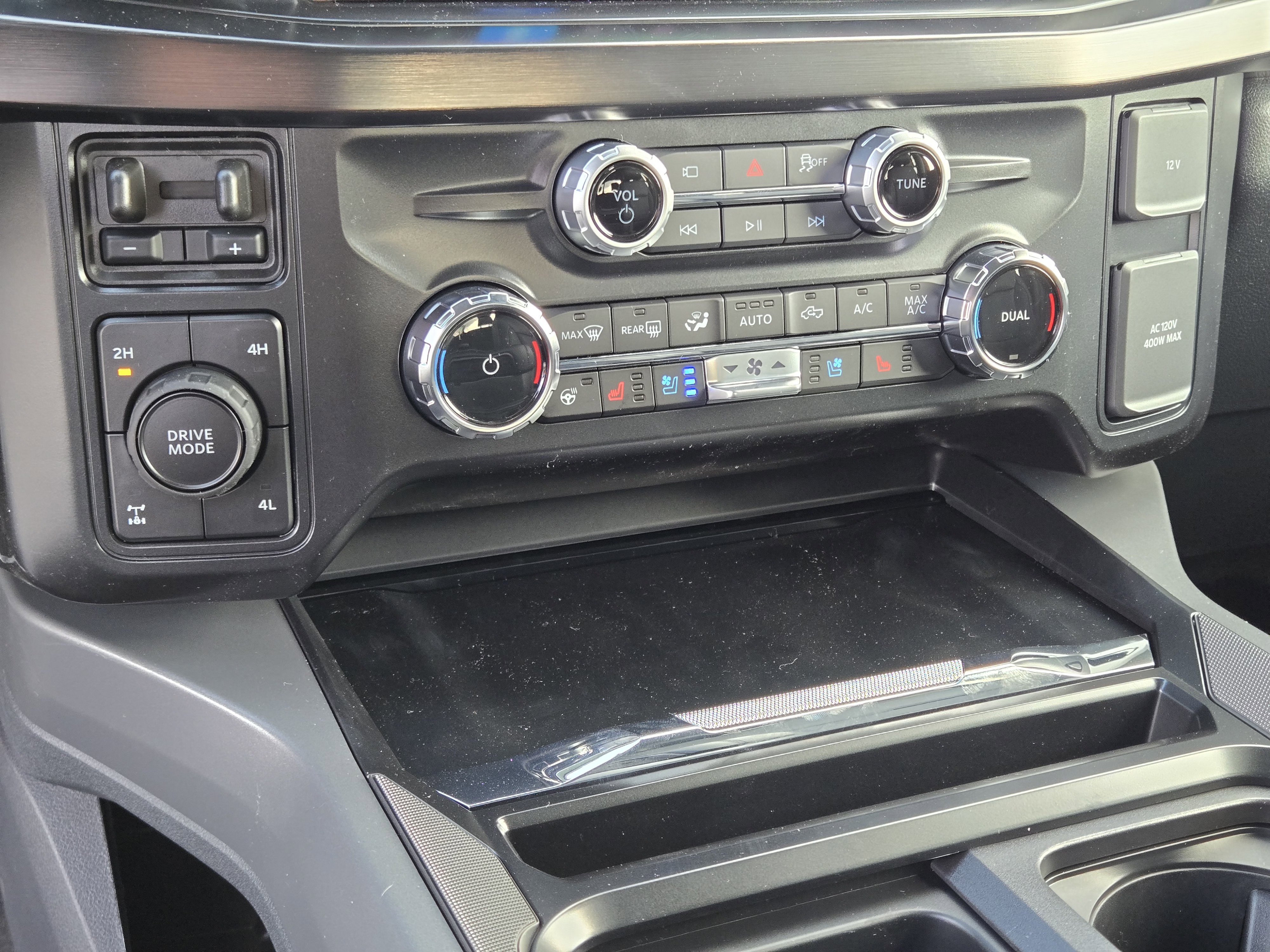 New 2026 Ford F250 Lariat w/ Lariat Ultimate Package image 28