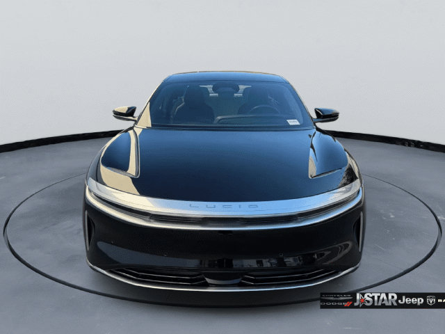 Used 2024 Lucid Air Touring AWD/4WD image 2