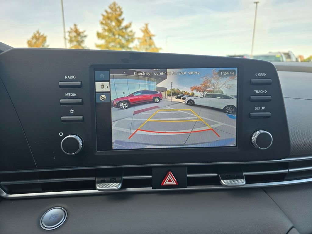 Used 2025 Hyundai Elantra Sport image 16