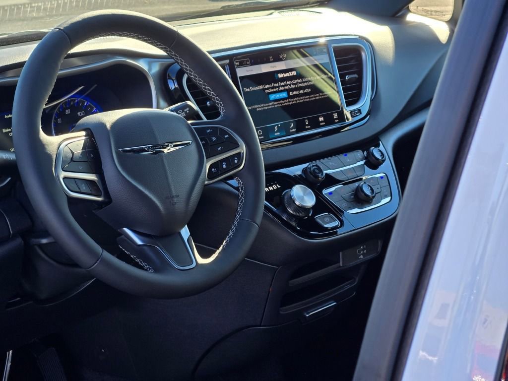 New 2026 Chrysler Voyager LX image 20