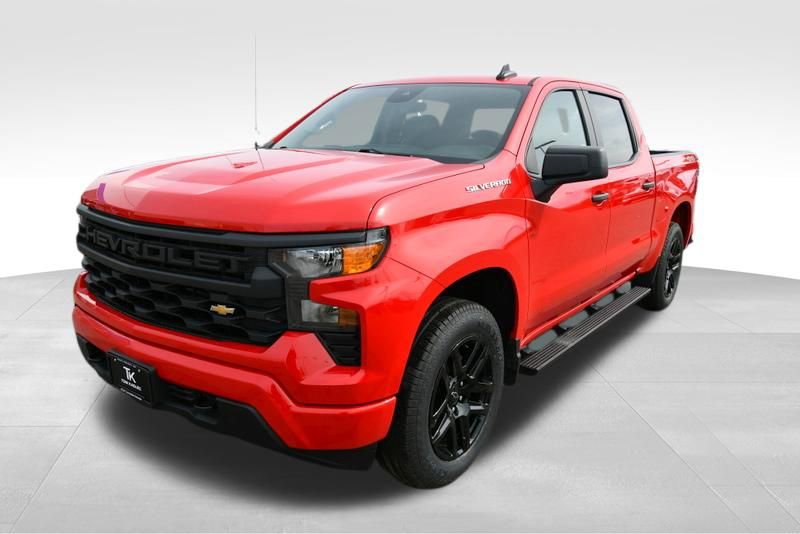 Used 2022 Chevrolet Silverado 1500 Custom AWD/4WD image 2