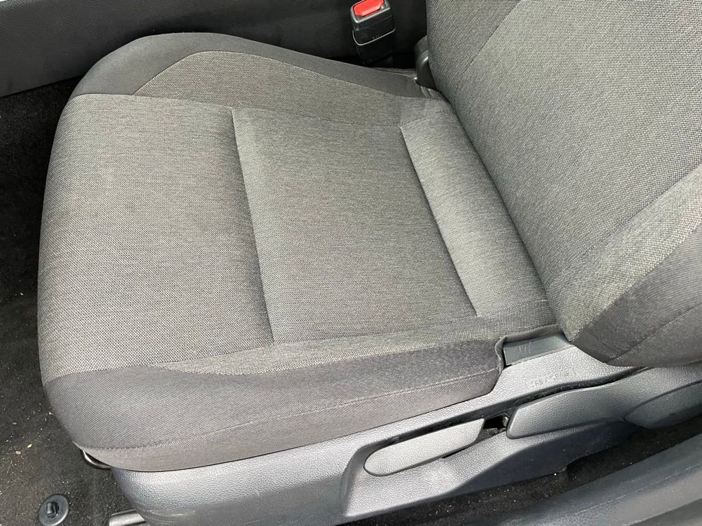 Used 2025 Toyota Camry SE image 24