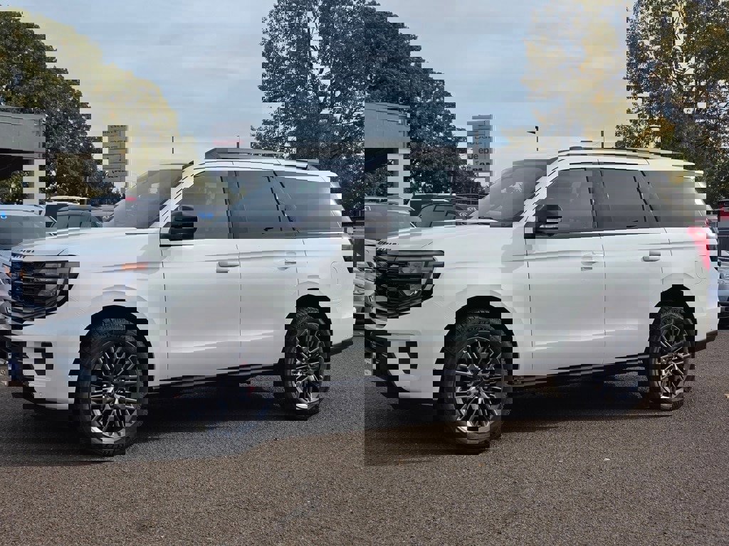 New 2025 Ford Expedition Platinum w/ Stealth Performance Package