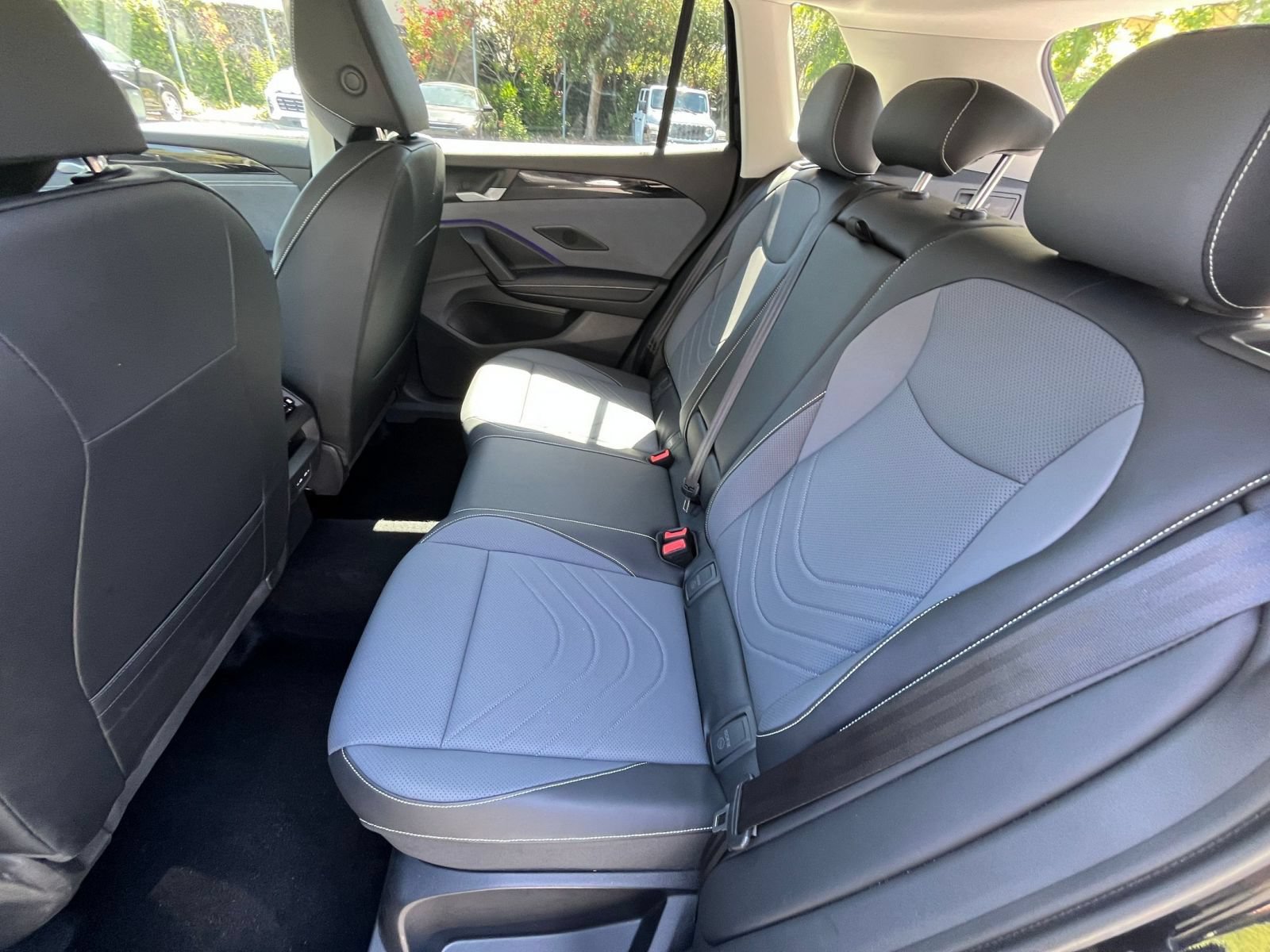 Used 2026 Volkswagen Tiguan SE FWD image 27