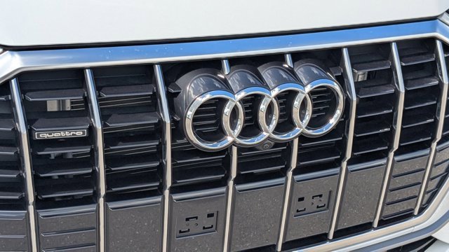 Used 2024 Audi Q3 2.0T Premium Plus w/ Premium Plus Package image 11